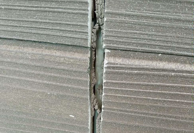 コーキングの破断